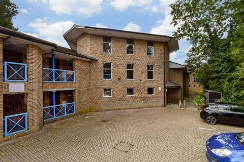 1 bedroom flat for sale, Dalewood Gardens, Northgate, Crawley, West Sussex