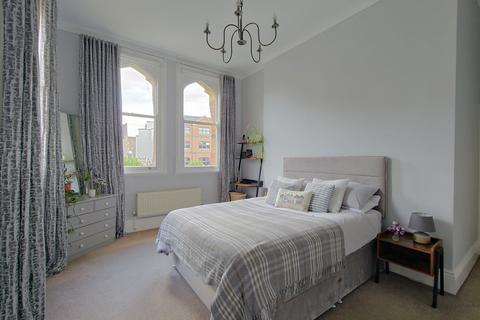 2 bedroom apartment for sale, Shaftesbury Hall, St. Georges Place, Cheltenham, GL50