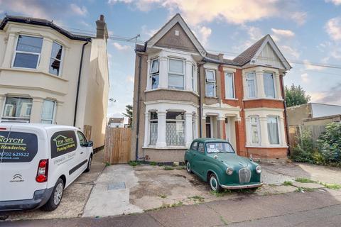 1 bedroom flat for sale, Christchurch Road, Southend-On-Sea SS2