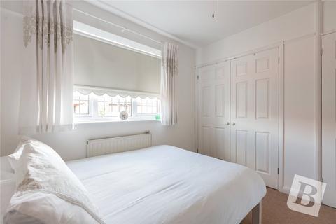 11 Calmore Close, Hornchurch, RM12 6SN
