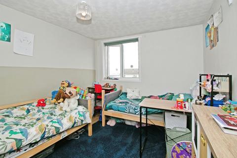 5 Broad Walk, Helston, TR13 0DJ
