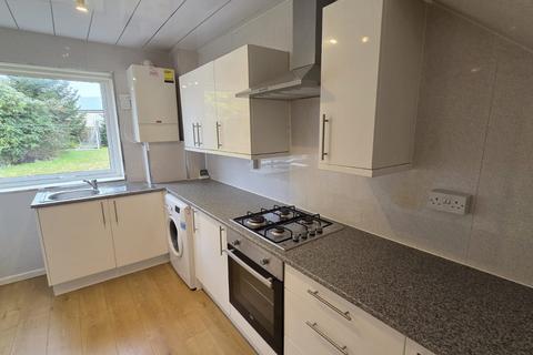 2 bedroom flat to rent, Slaemuir Avenue, Top, Port Glasgow, PA14