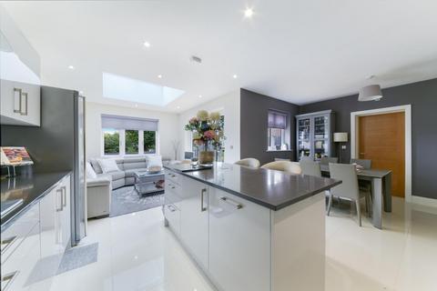 4 bedroom detached house for sale, Mimosa Close, Epsom Downs