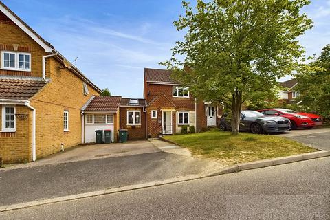 2 bedroom end of terrace house for sale, Boleyn Close, Crawley RH10