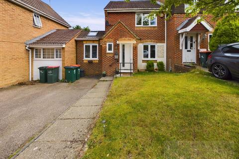 2 bedroom end of terrace house for sale, Boleyn Close, Crawley RH10