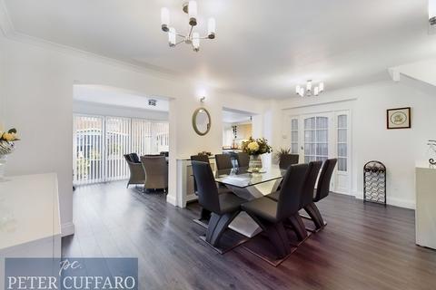 73 Beechfield, Hoddesdon, EN11 9QG