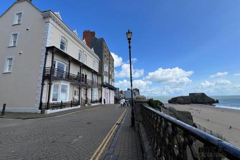 2 bedroom apartment for sale, The Paragon, Tenby, Pembrokeshire. SA70 7HL