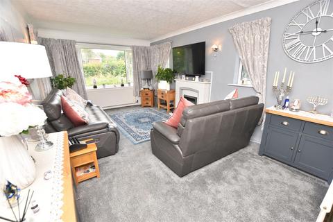 74 Mill View, Waltham, Grimsby, DN37 0HG