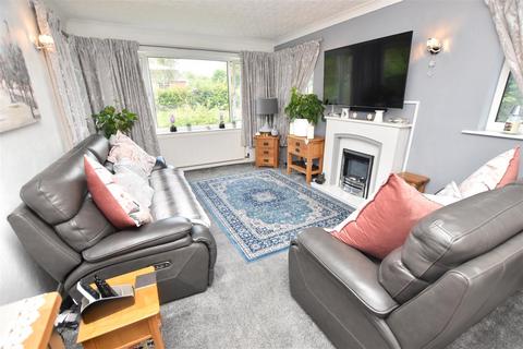 74 Mill View, Waltham, Grimsby, DN37 0HG