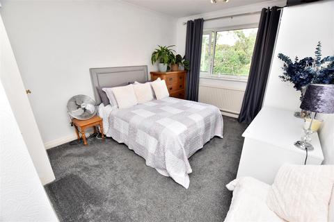 74 Mill View, Waltham, Grimsby, DN37 0HG
