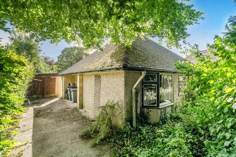 2 bedroom detached bungalow for sale, The Crofts,  Witney,  OX28