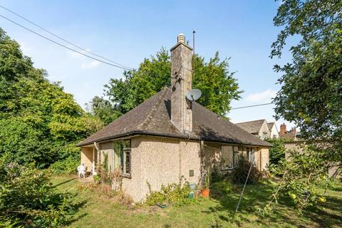 2 bedroom detached bungalow for sale, The Crofts,  Witney,  OX28