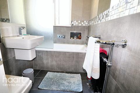 Flat 5, Highland Lodge Fox Hill, London, SE19 2UJ