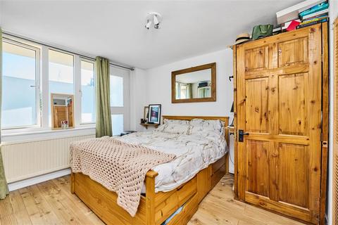 1 bedroom flat for sale, Woolstaplers Way, SE16