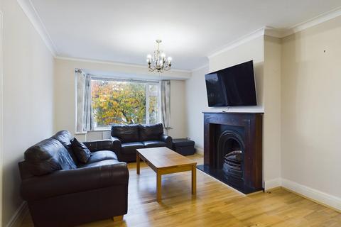 4 bedroom semi-detached house to rent, Alms Hill Road, Sheffield