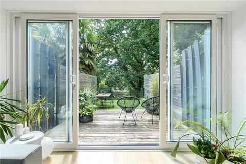 28 Kitley Gardens, London, SE19 2RY