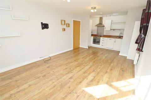 2 bedroom flat to rent, Arundel Drive, Borehamwood