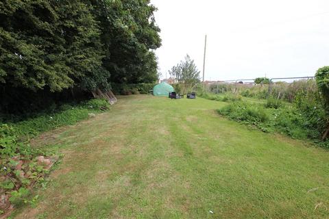 2 bedroom detached bungalow for sale, Graingers Road, Hornsea