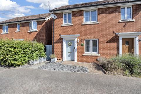 4 bedroom end of terrace house for sale, Harebell Road, Red Lodge