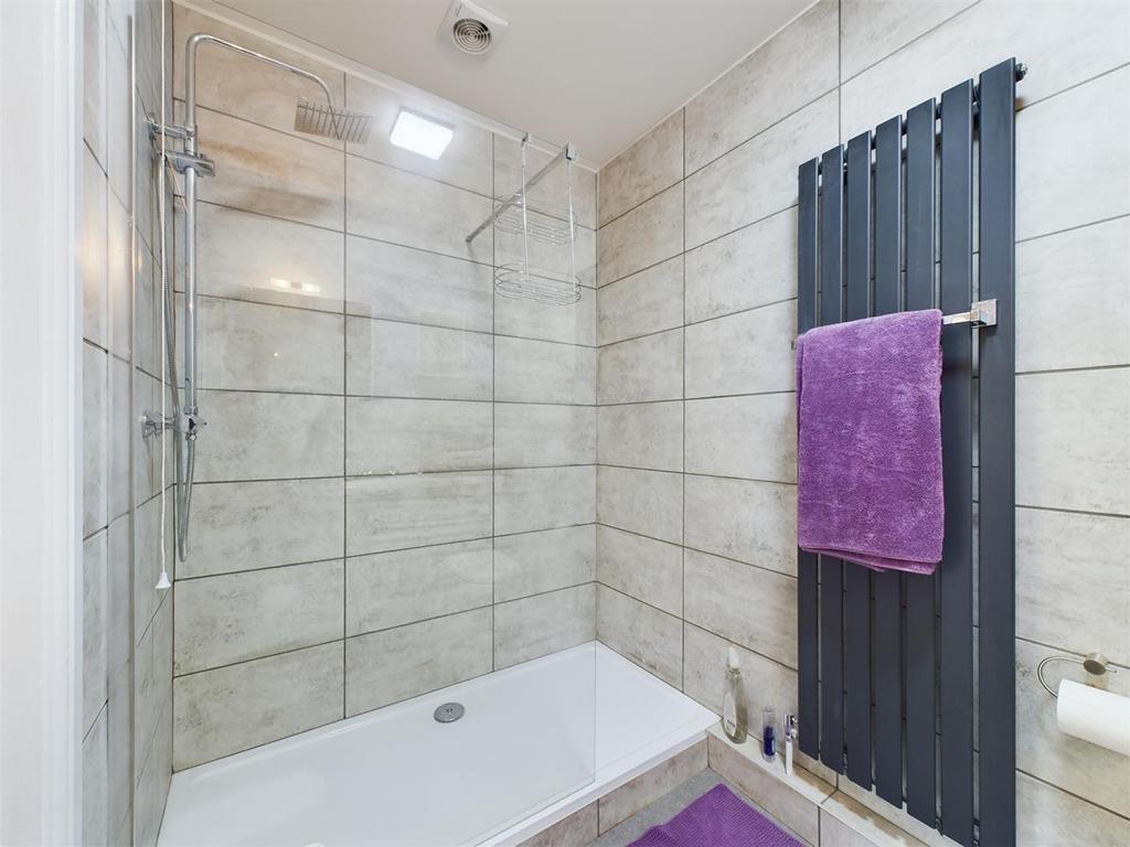 En Suite Shower Room