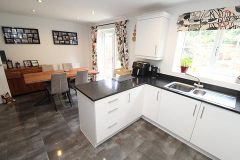 3 bedroom detached house for sale, Ridleys Close, Leicester LE8