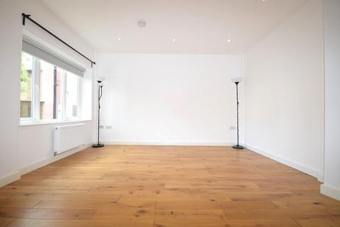 2 bedroom flat to rent, Belvedere Road, Crystal Palace SE19