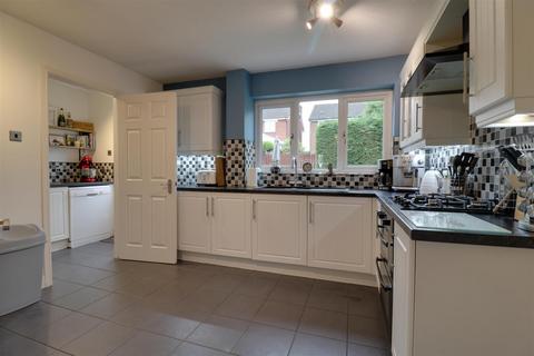 3 Byron Close, Rode Heath, Stoke-on-trent, ST7 3TS