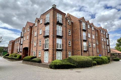 2 bedroom flat for sale, Central Street, Yarm