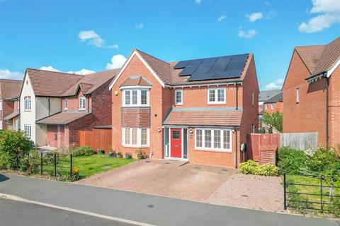 4 bedroom detached house for sale, Greendale Road, Nuneaton