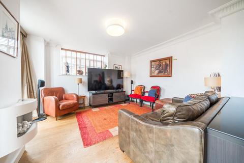 3 bedroom flat for sale, Standen Road, Southfields