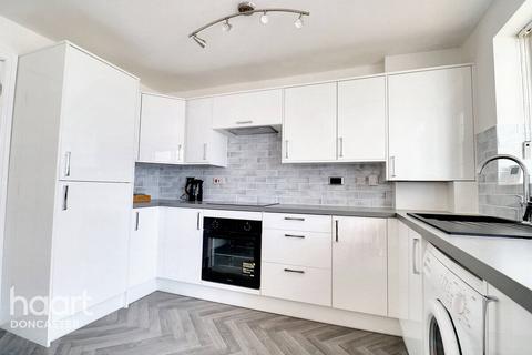 29 Bishopgarth Close, Doncaster, DN5 9TW