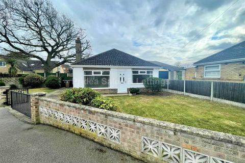 2 bedroom detached bungalow for sale, Robertson Road, North Hykeham