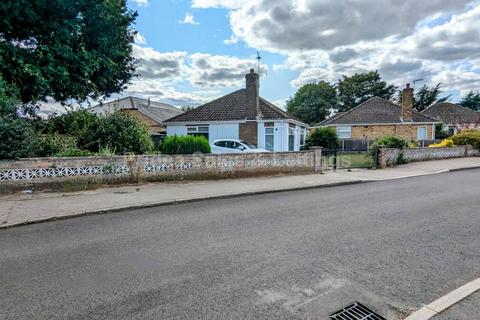 2 bedroom detached bungalow for sale, Robertson Road, North Hykeham