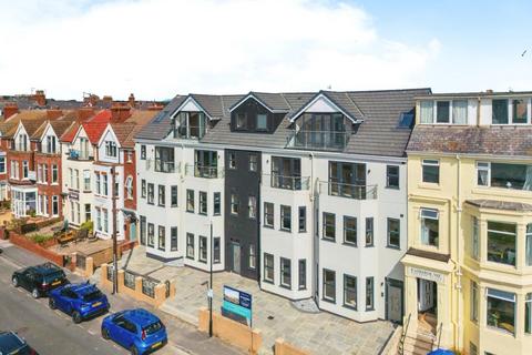 2 bedroom apartment for sale, Pembroke Terrace, Bridlington