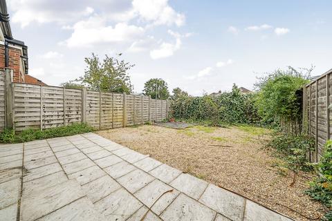 13 Deerbarn Road, Guildford, GU2 8AT