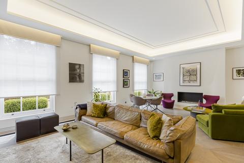 2 bedroom flat for sale, Grosvenor Square, London W1K