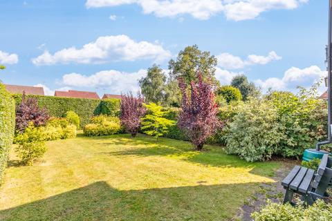 4 bedroom semi-detached house for sale, Blakemere Road, Welwyn Garden City, Hertfordshire, AL8