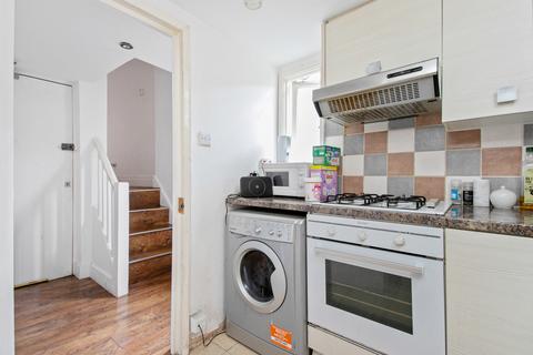 2 bedroom flat for sale, Pratt Street, London NW1