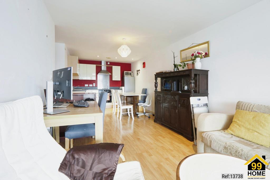 Apartment in Leeds, West Yorkshire - View 4