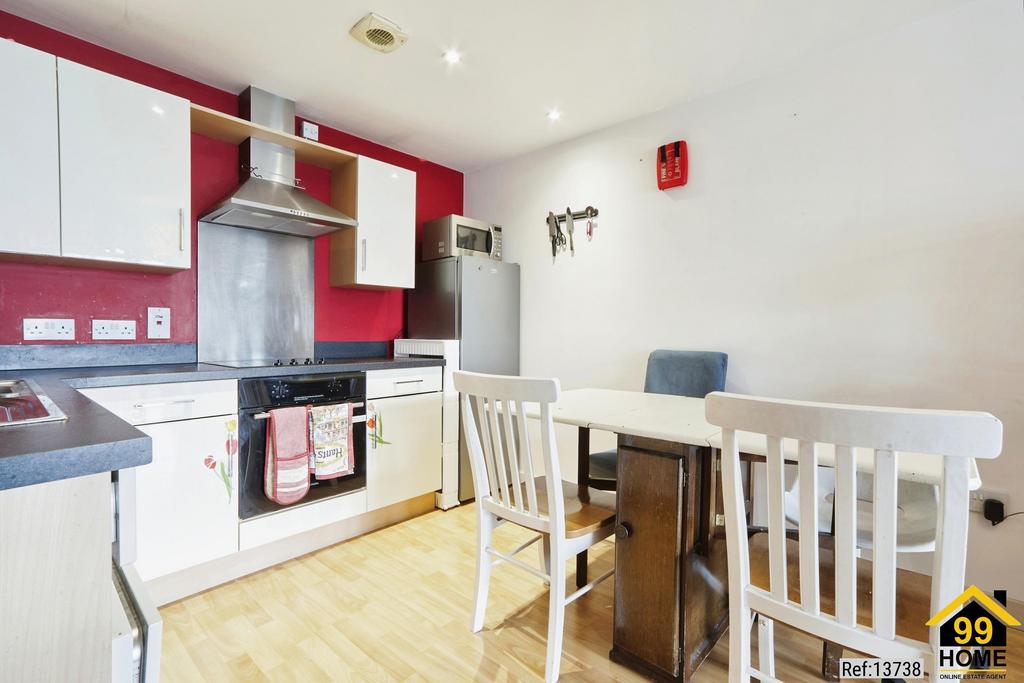 Apartment in Leeds, West Yorkshire - More