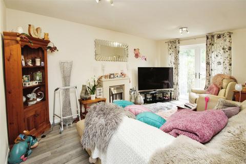 474 Beacon Road, Wibsey, Bradford, BD6 3DG