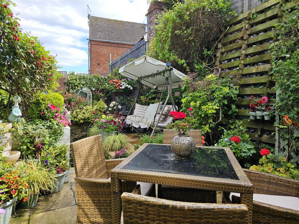 Courtyard Garden