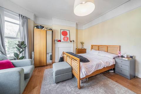 4 bedroom terraced house for sale, Corrance Road, Brixton, London, SW2