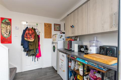 15 Thurlestone Drive, Nottingham, NG3 5SD