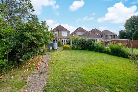 155 Worplesdon Road, Guildford, GU2 9XA