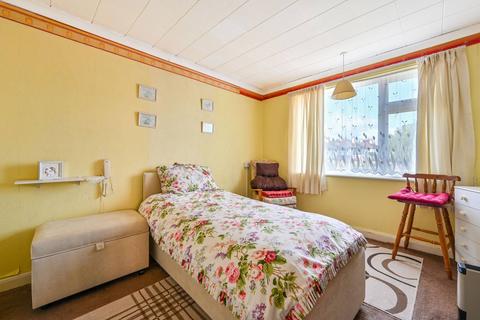 155 Worplesdon Road, Guildford, GU2 9XA