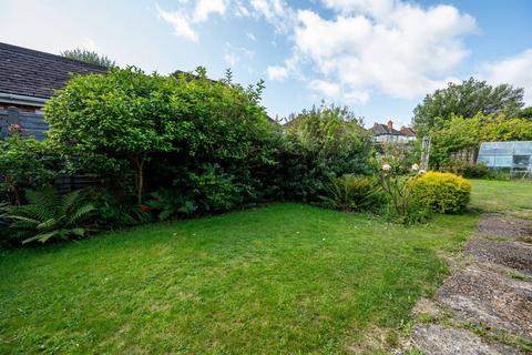 155 Worplesdon Road, Guildford, GU2 9XA