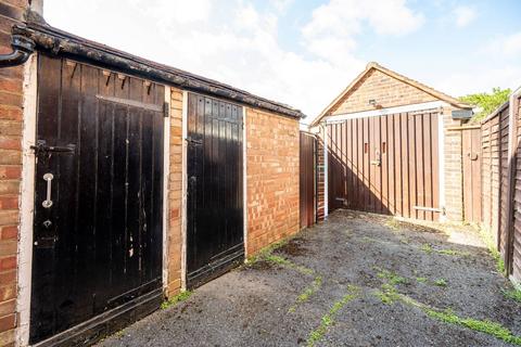 155 Worplesdon Road, Guildford, GU2 9XA