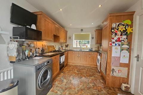 3 bedroom terraced house for sale, Mulberry Chase, Pool In Wharfedale, LS21