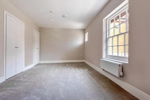 2 bedroom apartment to rent, Bridge Road,  Surrey Heath,  GU19